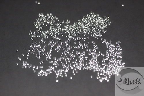 通城金属表面处理厂喷砂玻璃微珠清理